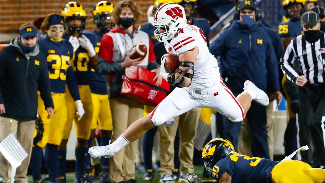 A mind-boggling Big Ten, QB drama and fake spikes are all we needed in college football Week 11