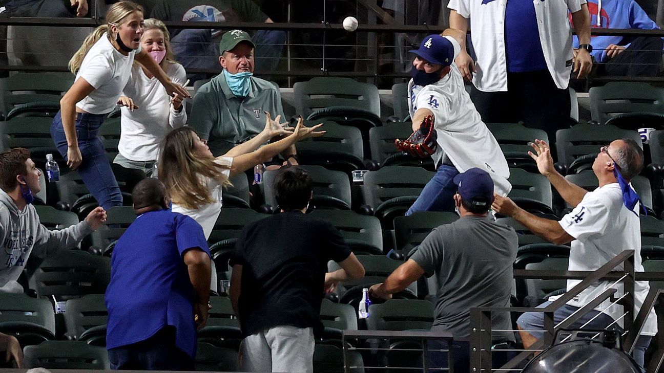 GIF: Fan Catches Home Run Bare-Handed While Holding a Baby