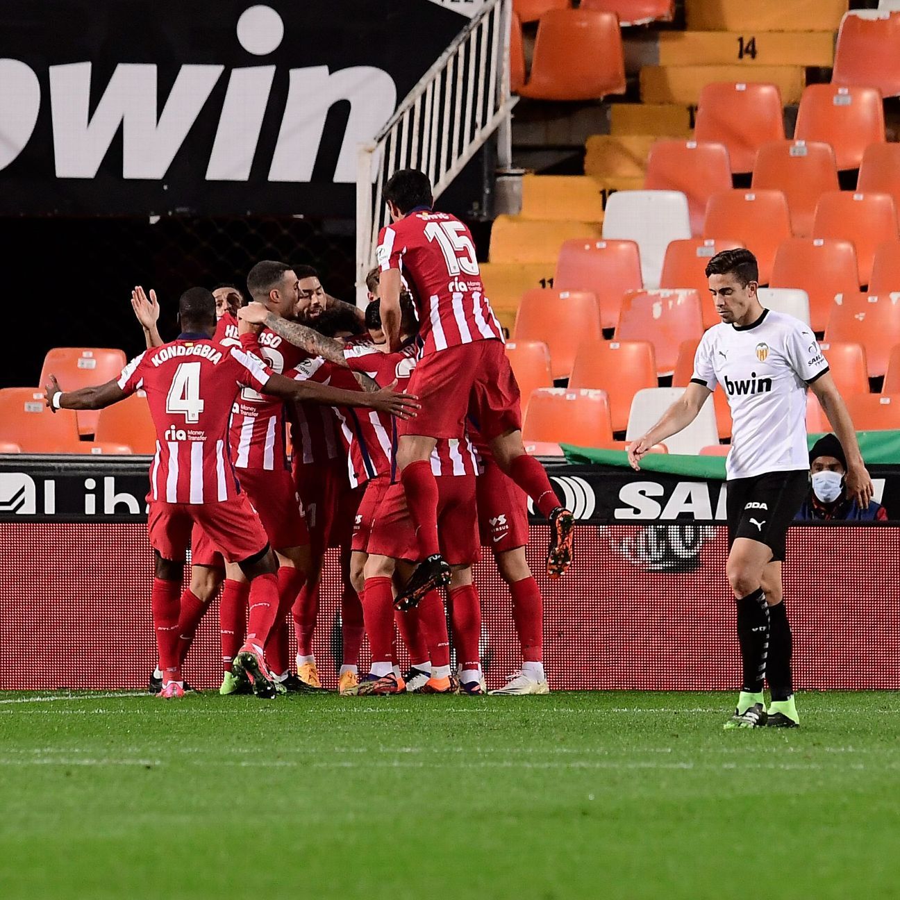 Valencia vs. Atletico Madrid - Football Match Summary - November 28