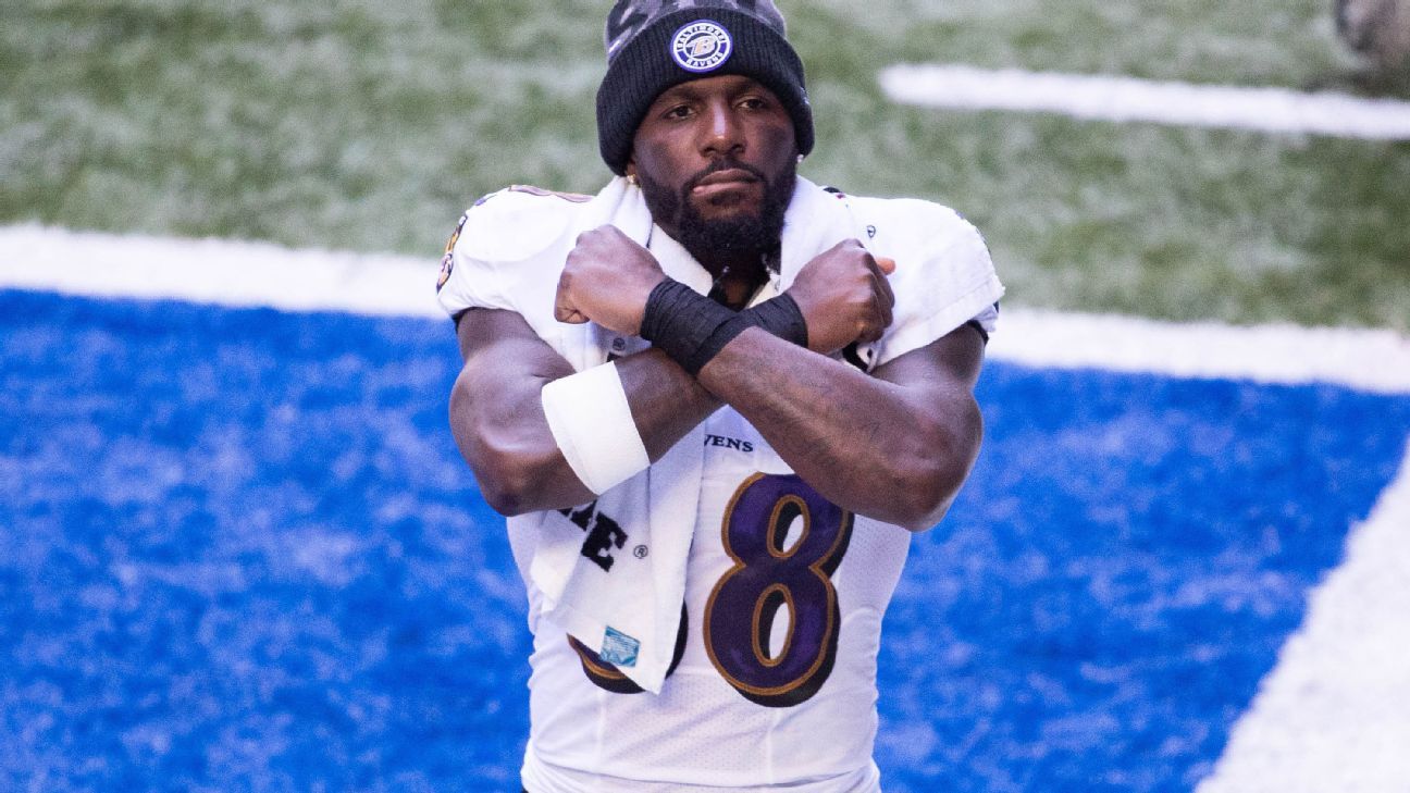 Ravens back gets excited way too soon, steals Dez Bryant, Ezekiel