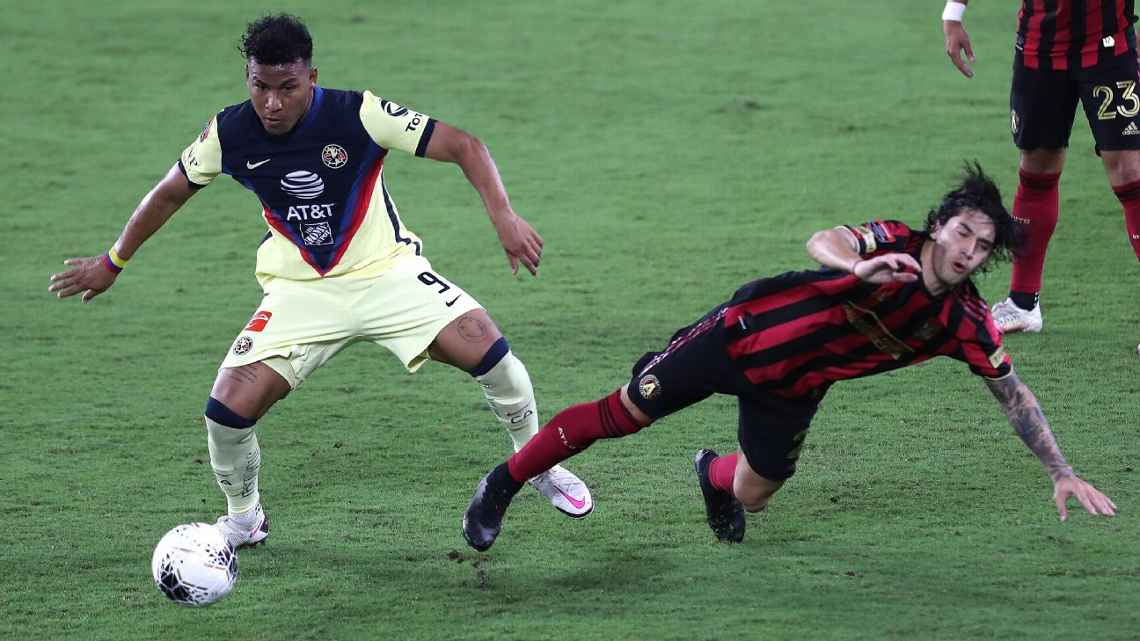 Roger Martínez vuelve a la banca del América para enfrentar al LAFC