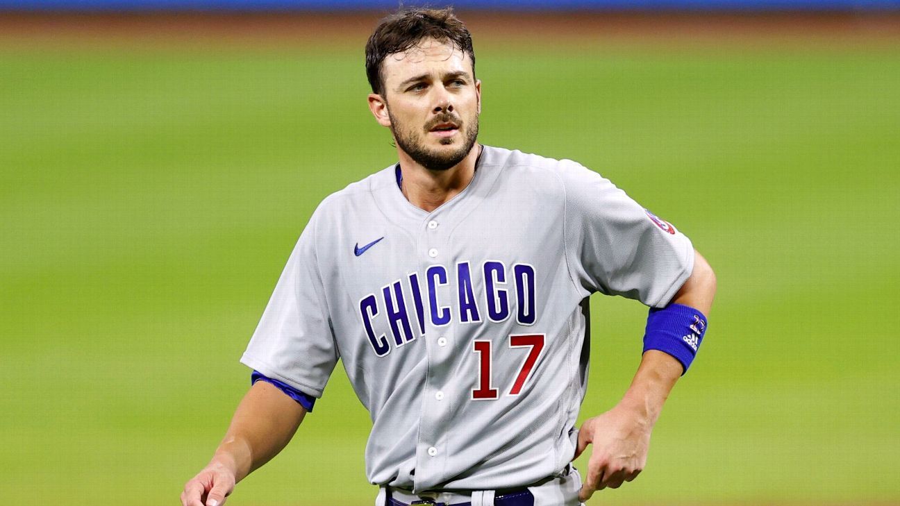 Chicago Cubs' Kris Bryant leaves with bruised right hand after hit