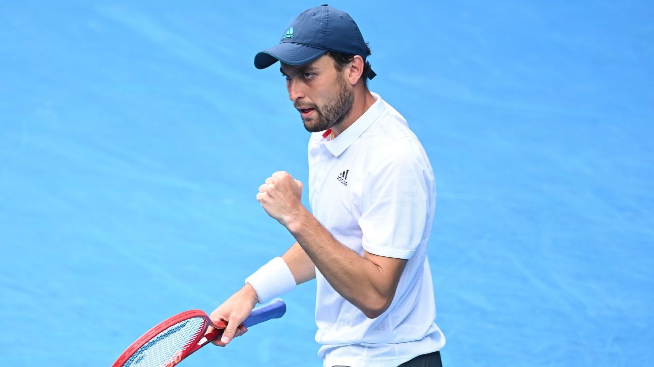 Qualifier Aslan Karatsev makes history by reaching the Australian Open semifinals at his Grand Slam debut