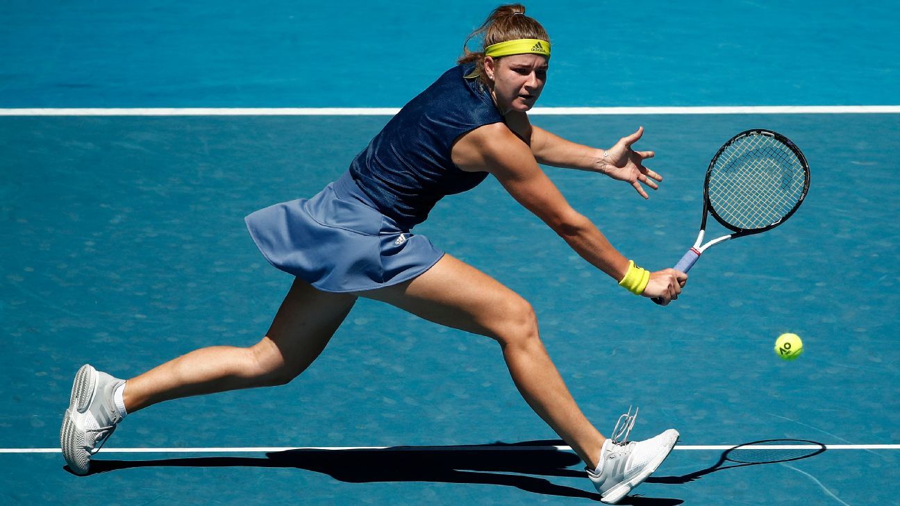 Karolina Muchova outlasts No. 1 Ash Barty to reach Australian Open semifinals - ESPN