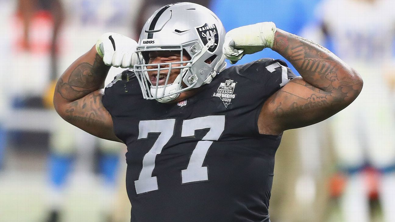 Raiders trading tackle Trent Brown back to Patriots