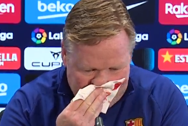 Ronald Koeman interrupts the Barcelona press conference and starts bleeding from his nose