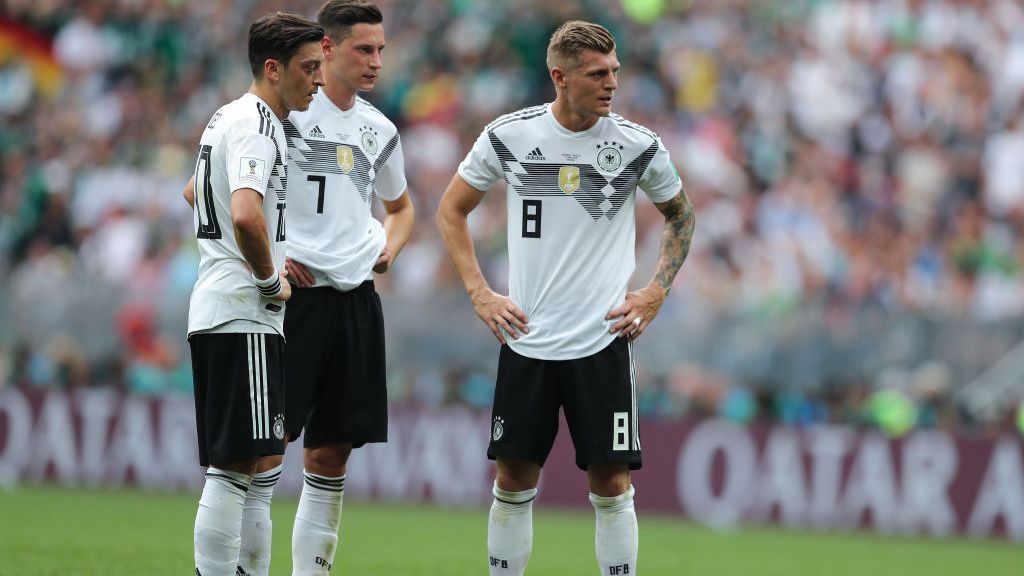 Kroos, criticizing Ozil for leaving the national team