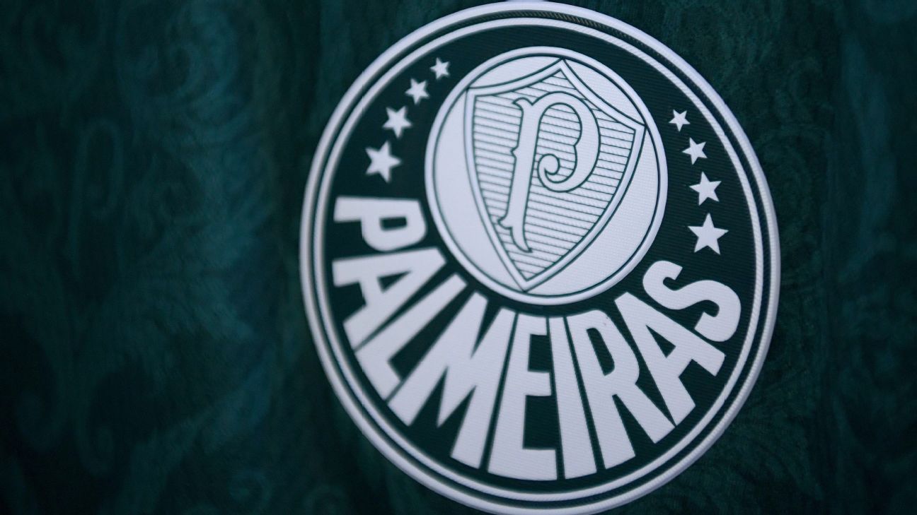 Palmeiras planeja lançamento de nova camisa em clássico contra Corinthians; confira detalhes.