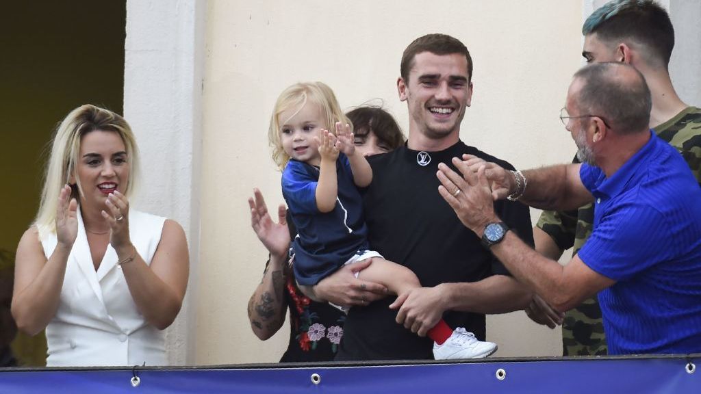 Griezmann is a new father;  todos sus hijos nacen el mismo día