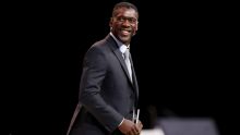 Corinthians acerta a contratação de Seedorf como novo treinador