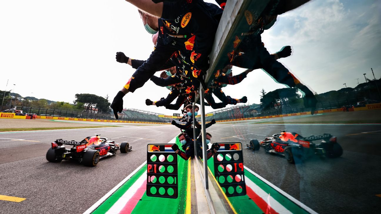 Max Verstappen wins the Emilia Romagna GP