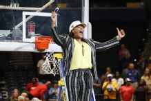 UCF fires women's hoops coach Messer after 4 losing seasons