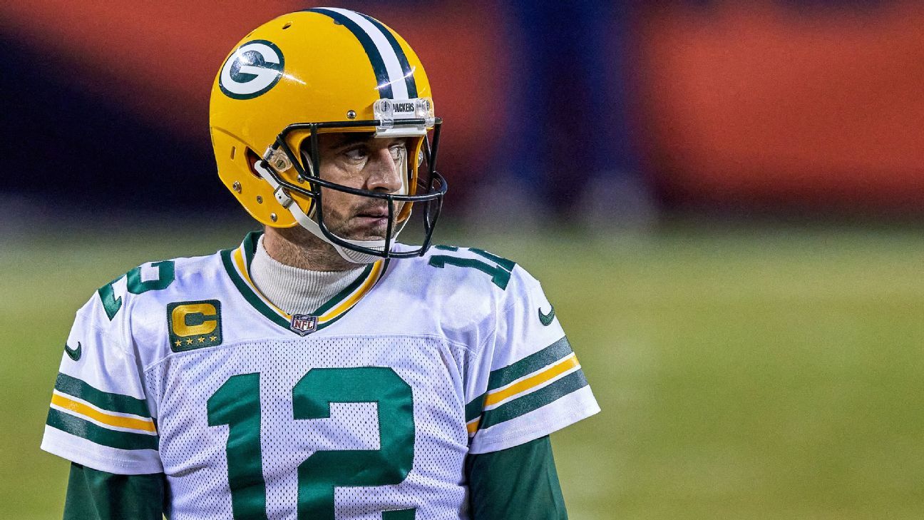 Aaron Rodgers não deve se juntar ao Green Bay Packers, já que os minicampos obrigatórios começam na terça-feira