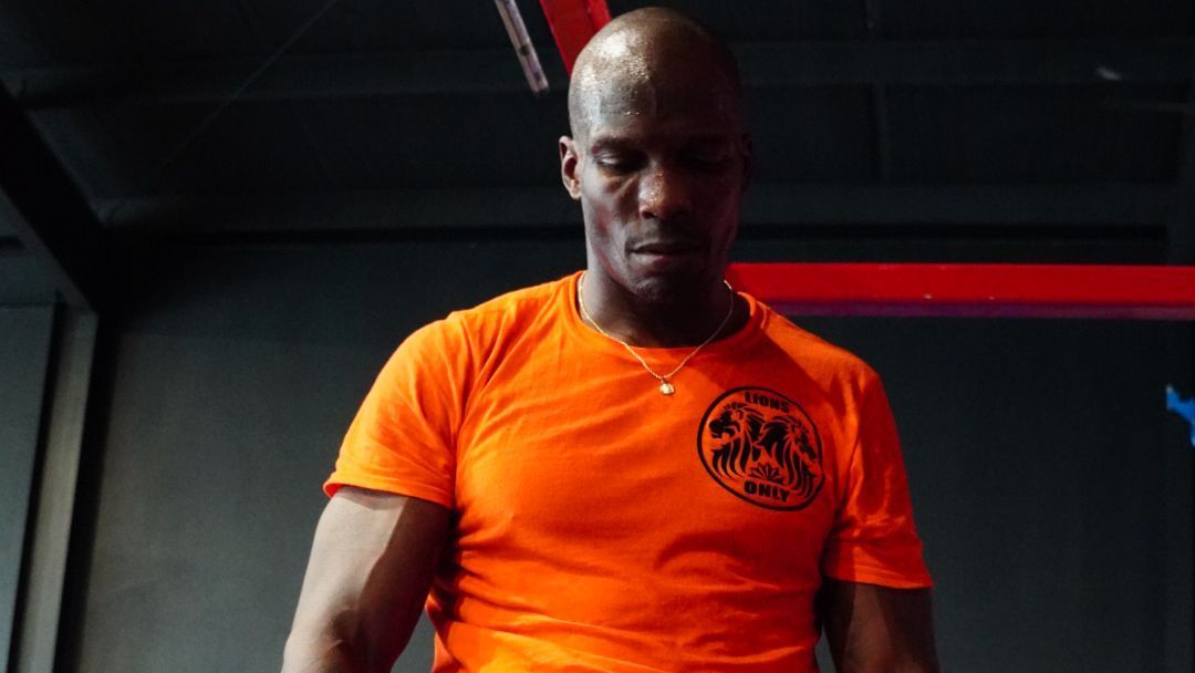 Cincinnati Bengals WR legend Chad Johnson gives $1,000 tip in Cincinnati