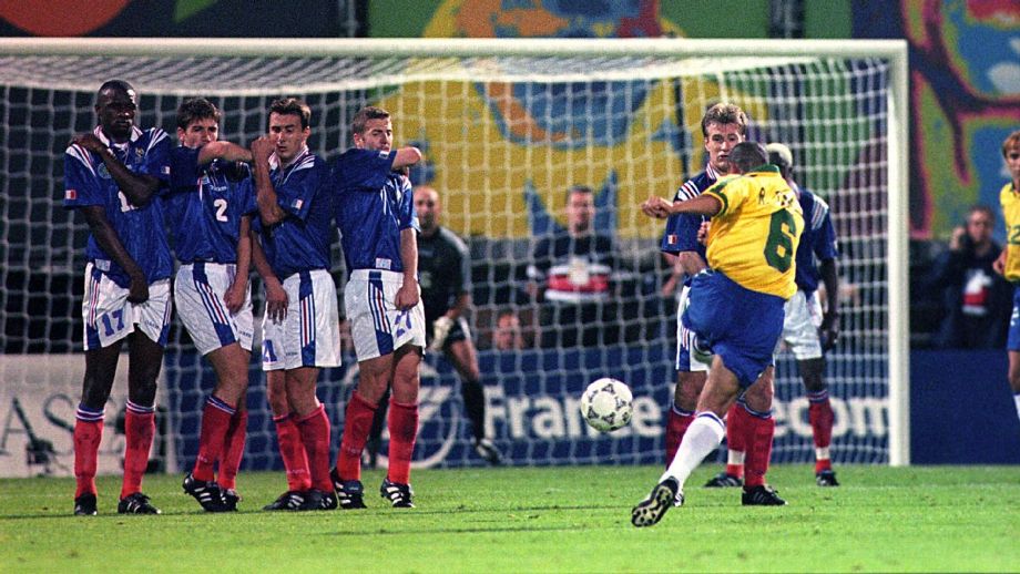 El tiro libre de Roberto Carlos. Foto: Getty Images El tiro libre de Roberto Carlos. Foto: Getty Images