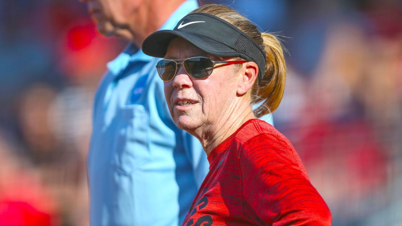 Georgia softball coach Lu Harris-Champer retires after 21 season with