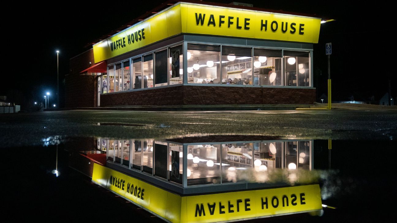 A fantasy league bet that ended with 15-hour Waffle House trip - ESPN