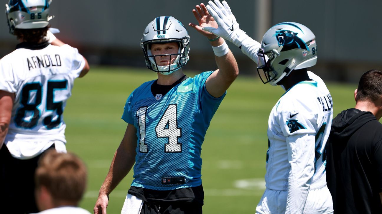 Carolina Panthers to start quarterback Sam Darnold versus the