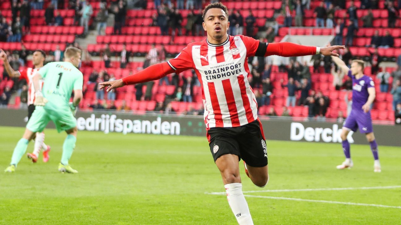 BVB sign Malen as Sancho replacement