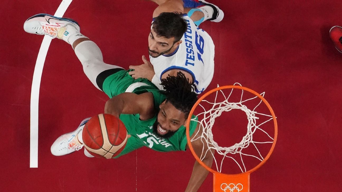 Italy beat Nigeria as men's basketball quarterfinals take shape