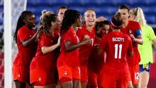 Canadá gana el oro en futbol olímpico femenil al vencer en dramática serie de penaltis a Suecia