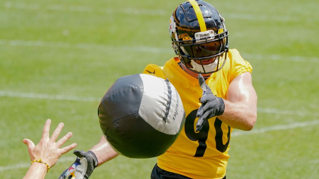 Steelers' TJ Watt Was A Savage Pointing Directly At Mike Tomlin