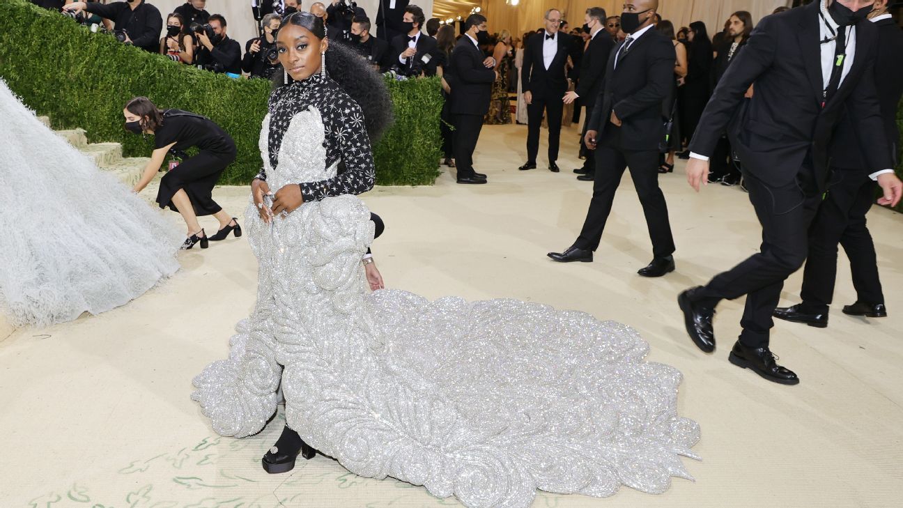 The Athletic on X: “Action Green” at the #MetGala2021! Ciara