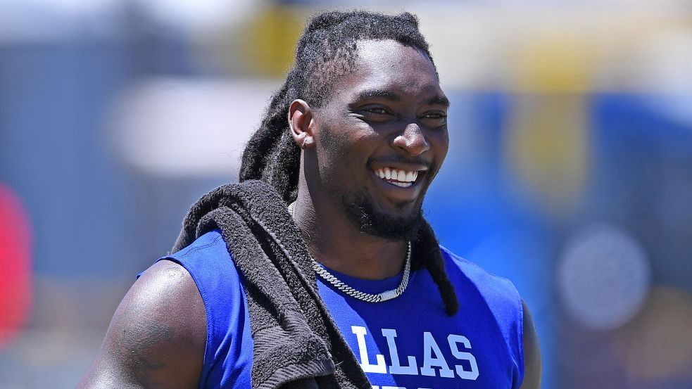 Cowboys are left without DeMarcus Lawrence due to a fractured foot