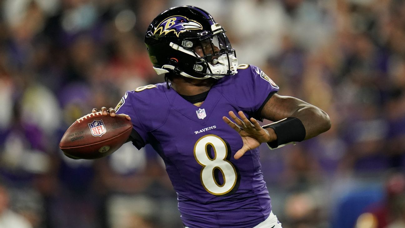 Baltimore Ravens QB Lamar Jackson (back) expected to play Sunday vs. Denver Broncos