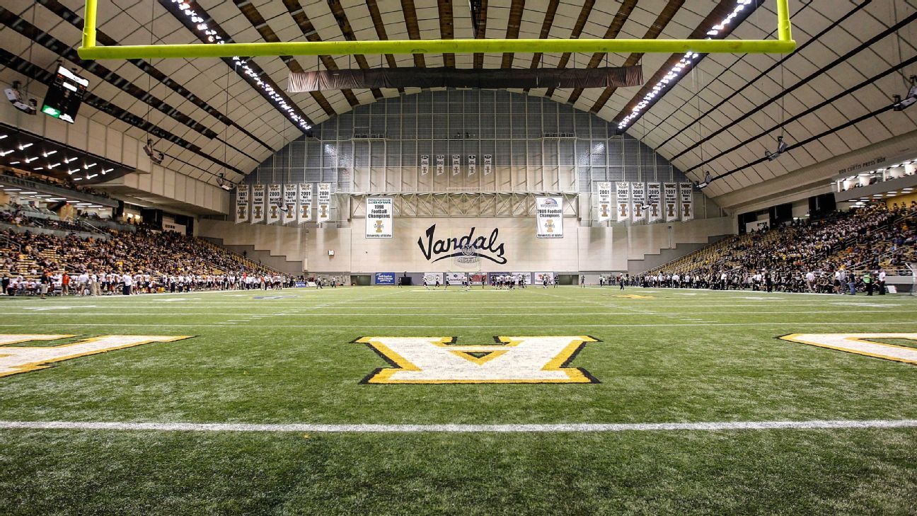 An ode to the Kibbie Dome, college football's weirdest stadium