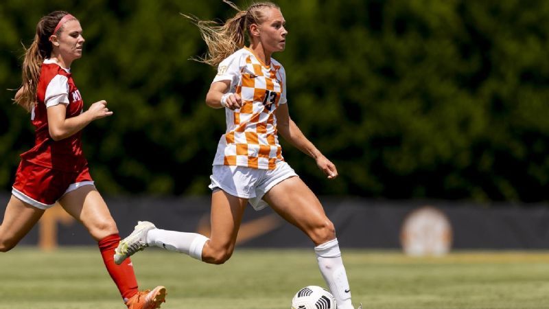 No. 12 Vols win fifth straight SEC match