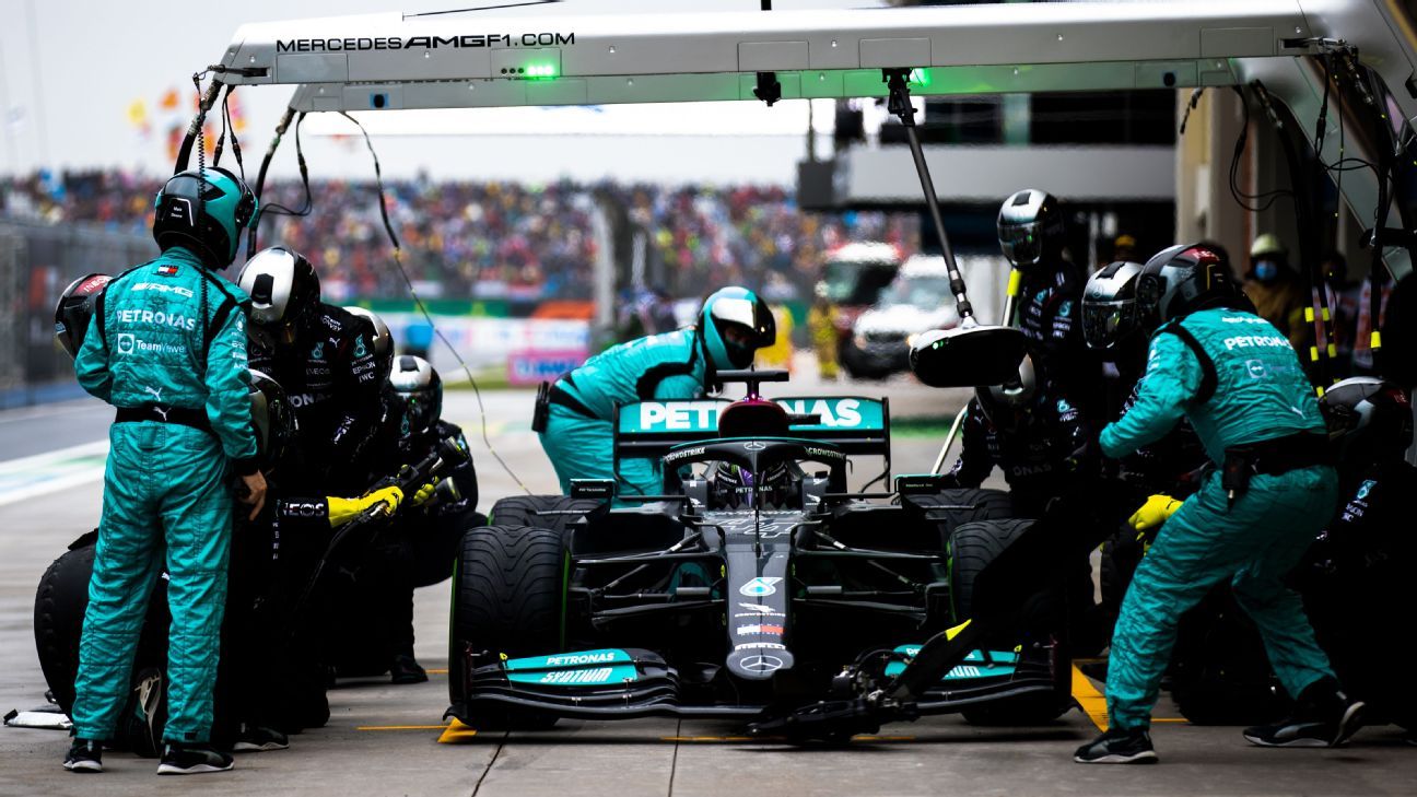 Lewis Hamilton responds to claims he was furious with Mercedes for Turkey  GP pit call