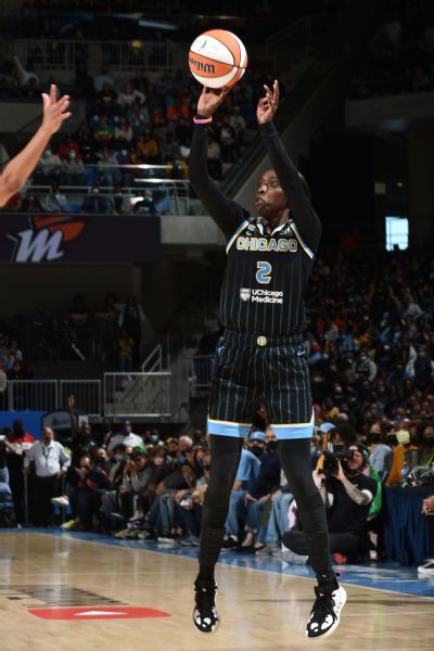 Chicago rallies past Phoenix to win first WNBA crown; Sky's Kahleah Copper named..