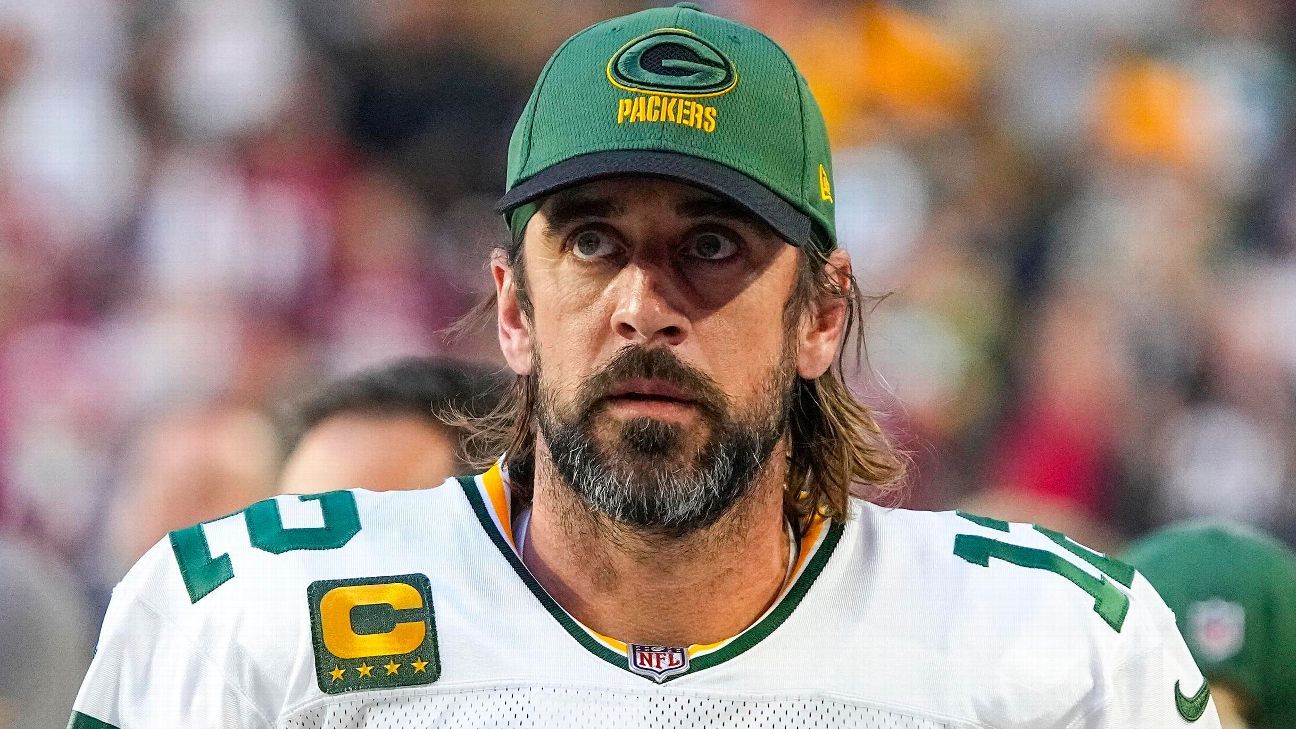 Green Bay Packers QB Aaron Rodgers doesn't practice because of toe injury but wi..