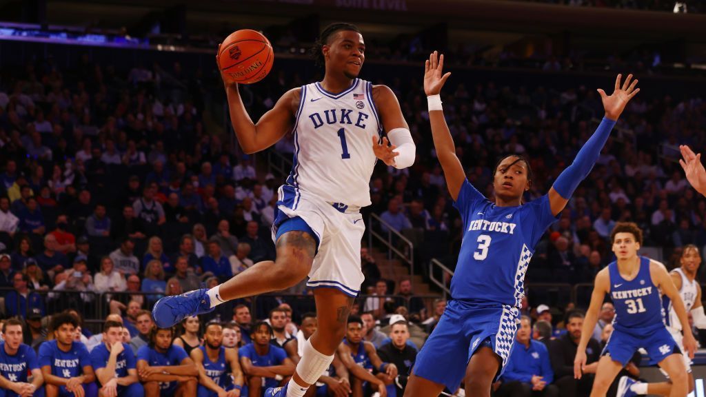 Trevor Keeles e Paulo Banchero lideraram o Duke na vitória sobre o Kentucky na abertura da temporada final de Mike Krzyzewski pelos Blue Devils.