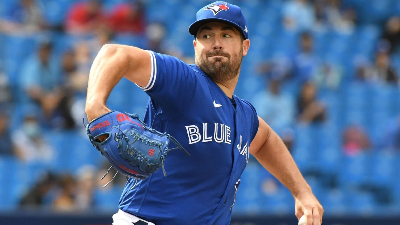 Why reigning Cy Young winner Robbie Ray didn't return to Toronto with  Mariners