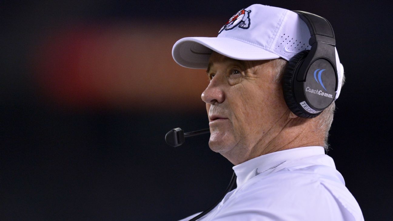 Fresno State Bulldogs nearing deal to hire Jeff Tedford as football coach, sourc..