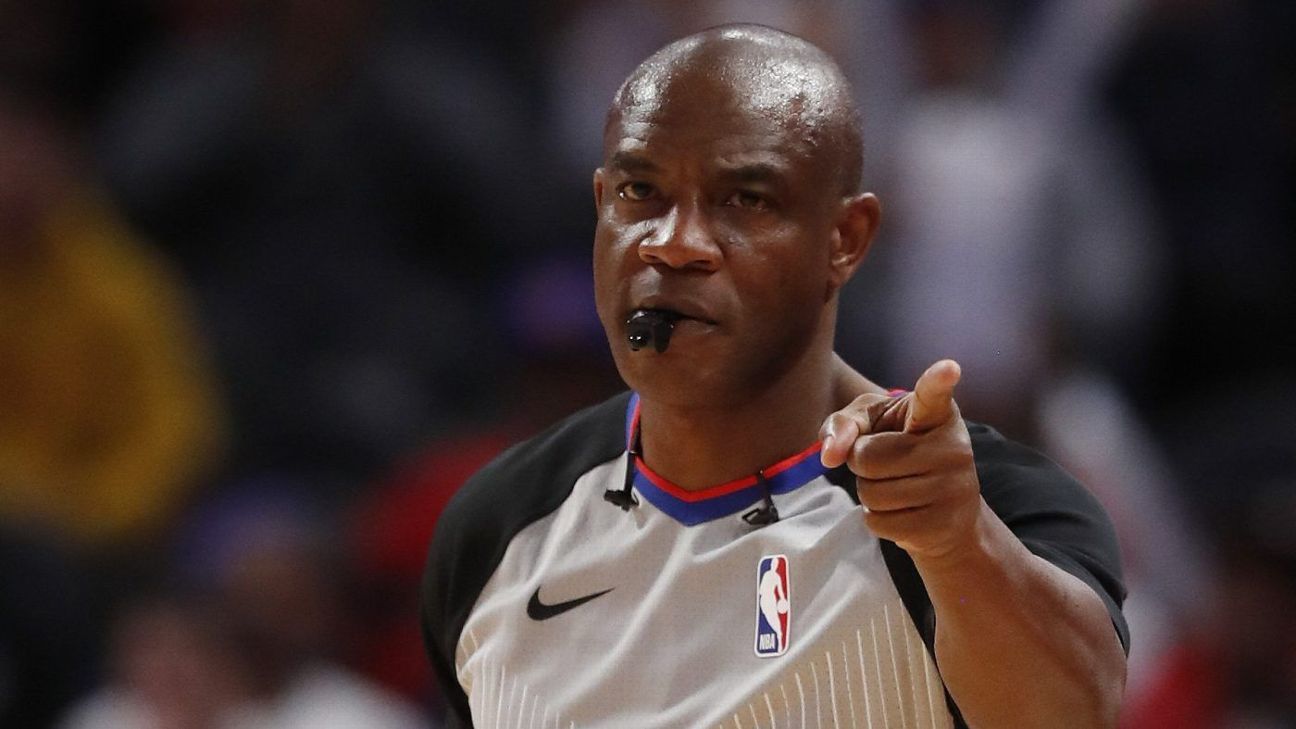 NBA referees wear headsets during games beginning Saturday NBA referees wear headsets during games beginning Saturday