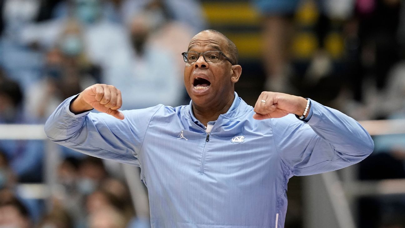 Hubert Davis and the weight of expectations for the streaking North Carolina Tar..