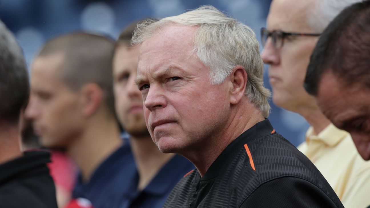 New York Mets hire Buck Showalter as manager