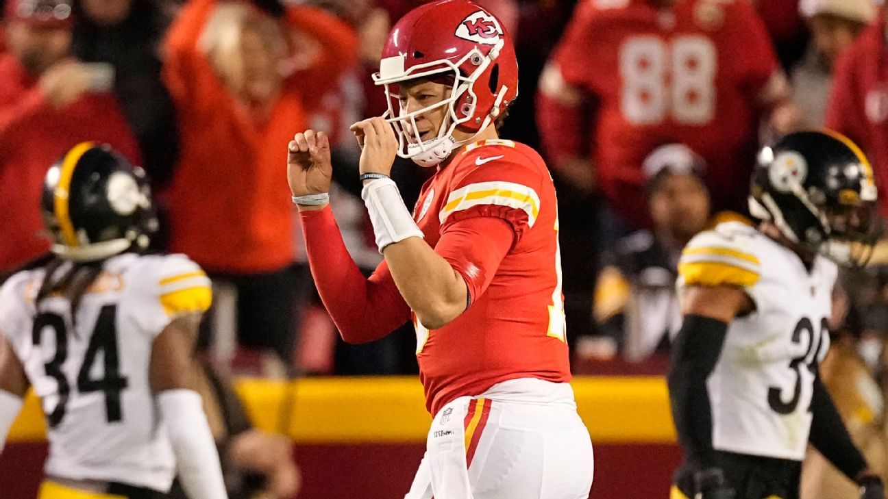 With Travis Kelce out, Patrick Mahomes spreads wealth as Kansas City Chiefs win AFC West