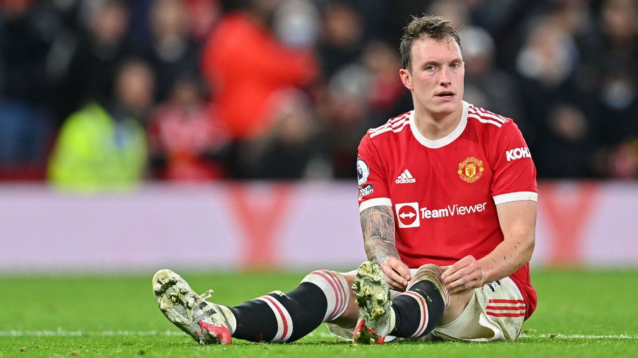 Phil Jones despede-se do Man. United no final da temporada: «Senti falta de jogar  futebol» - Man. United - Jornal Record