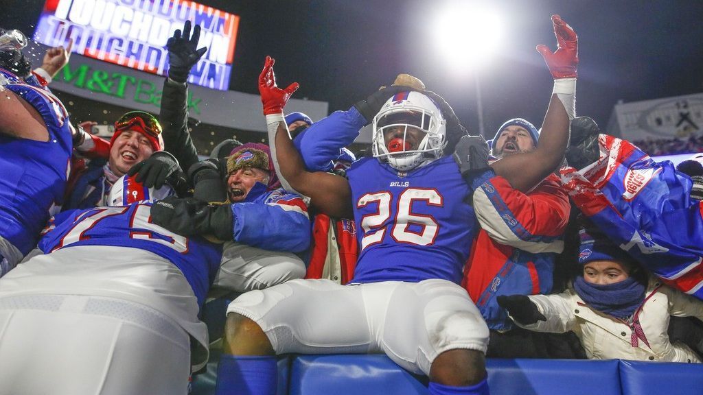 A Bills Fan in a Water Buffalo hat before the AFC Divisional Round