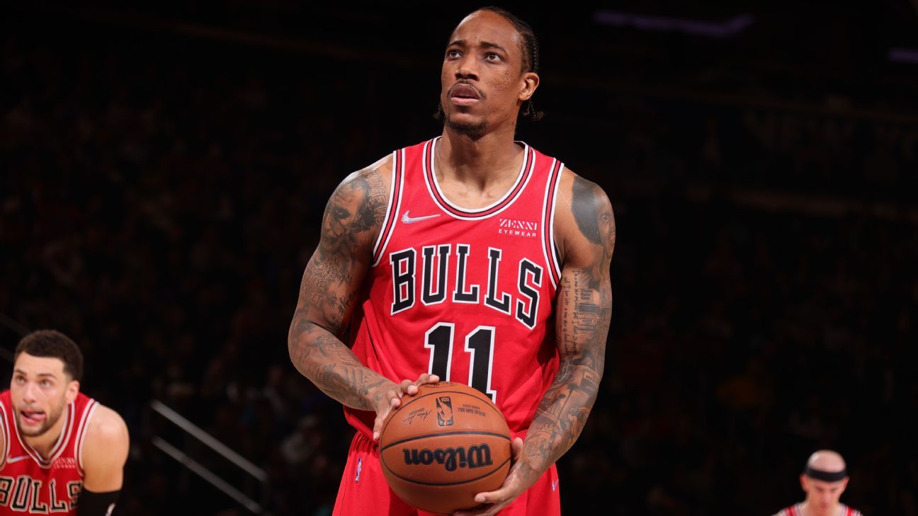 DeMar DeRozan - Chicago Bulls - Game-Issued City Edition Jersey