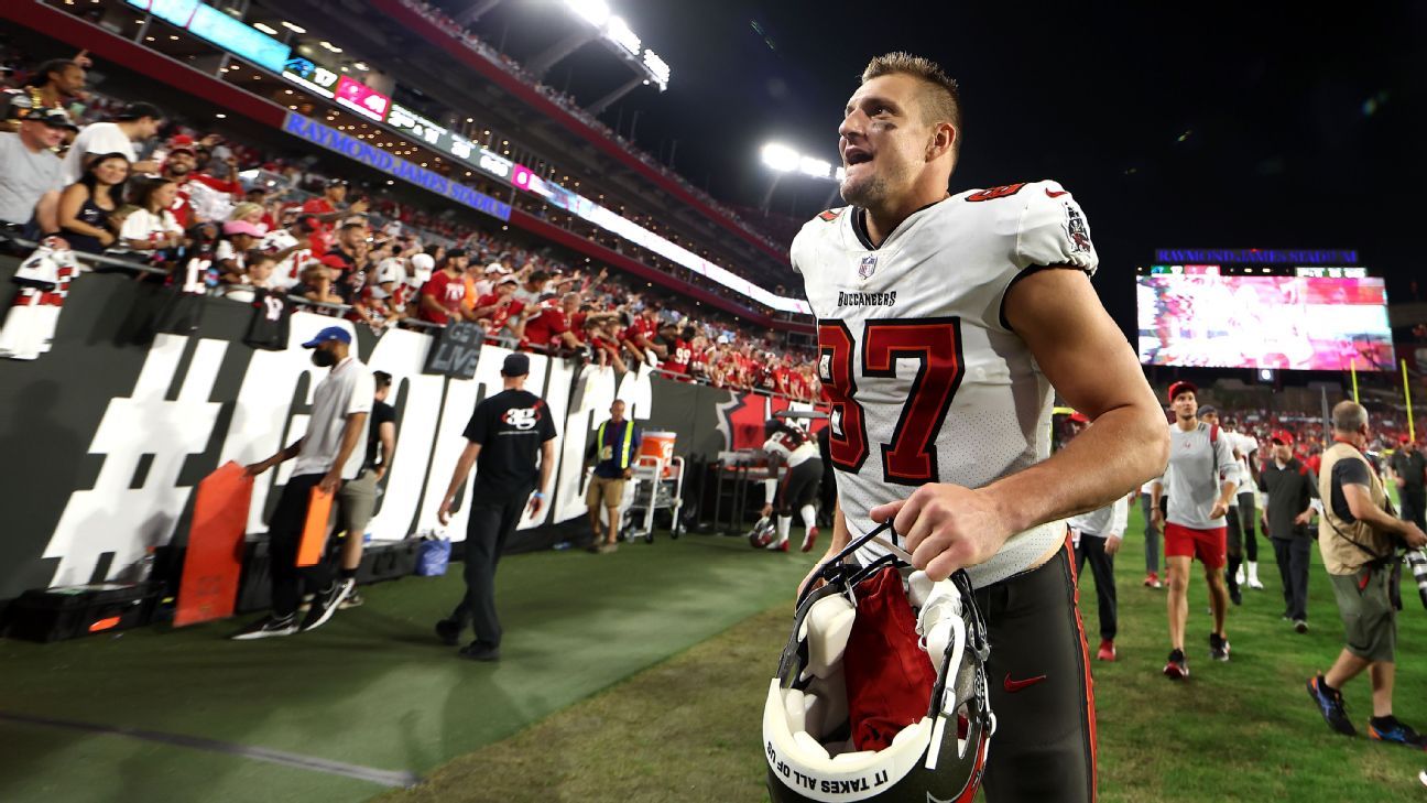 Tampa Bay Buccaneers TE Rob Gronkowski retiring from NFL for second time - ESPN