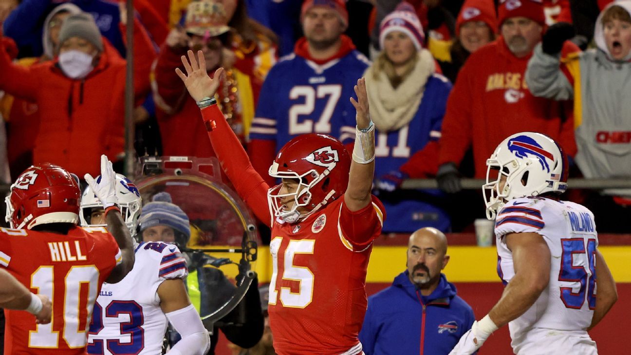 Travis Kelce le implora a su compañero de los Chiefs Chris Jones