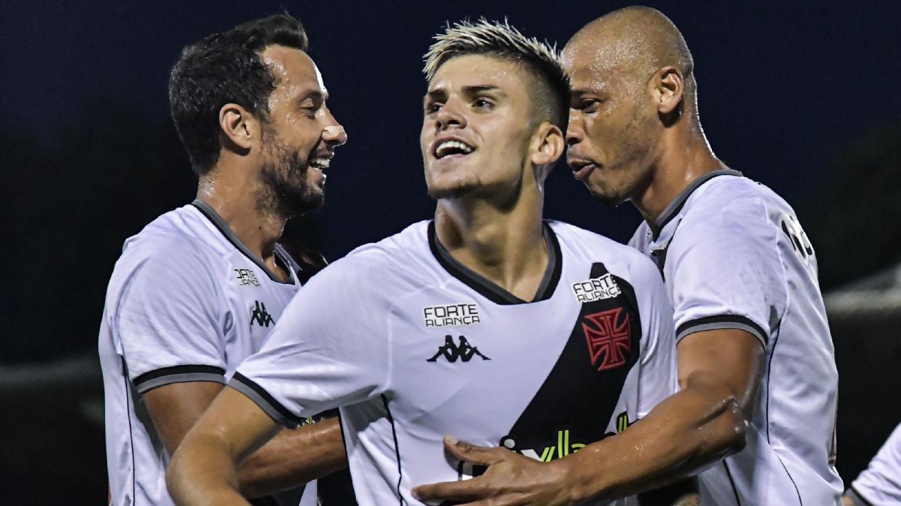 Nenê e Pec brilham, Raniel marca, e Vasco inicia Carioca com vitória