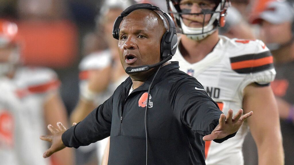 Hue Jackson acusa w Cleveland Browns, która jest na sprzedaż w 2016 i 2017 roku