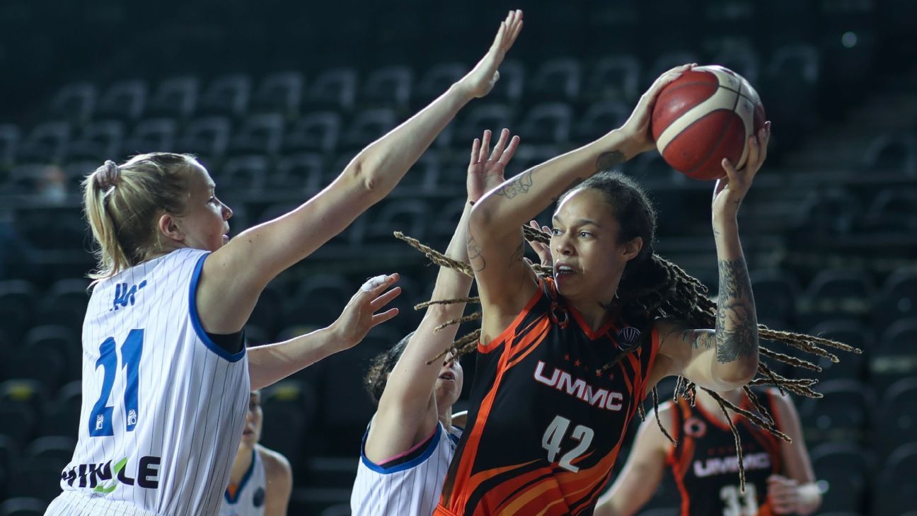 Basketball player Brittney Griner reportedly detained in Russia; WNBA representatives working ‘to get her home’ – ESPN