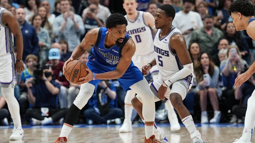 Basketball Forever on X: Spencer Dinwiddie and the Washington